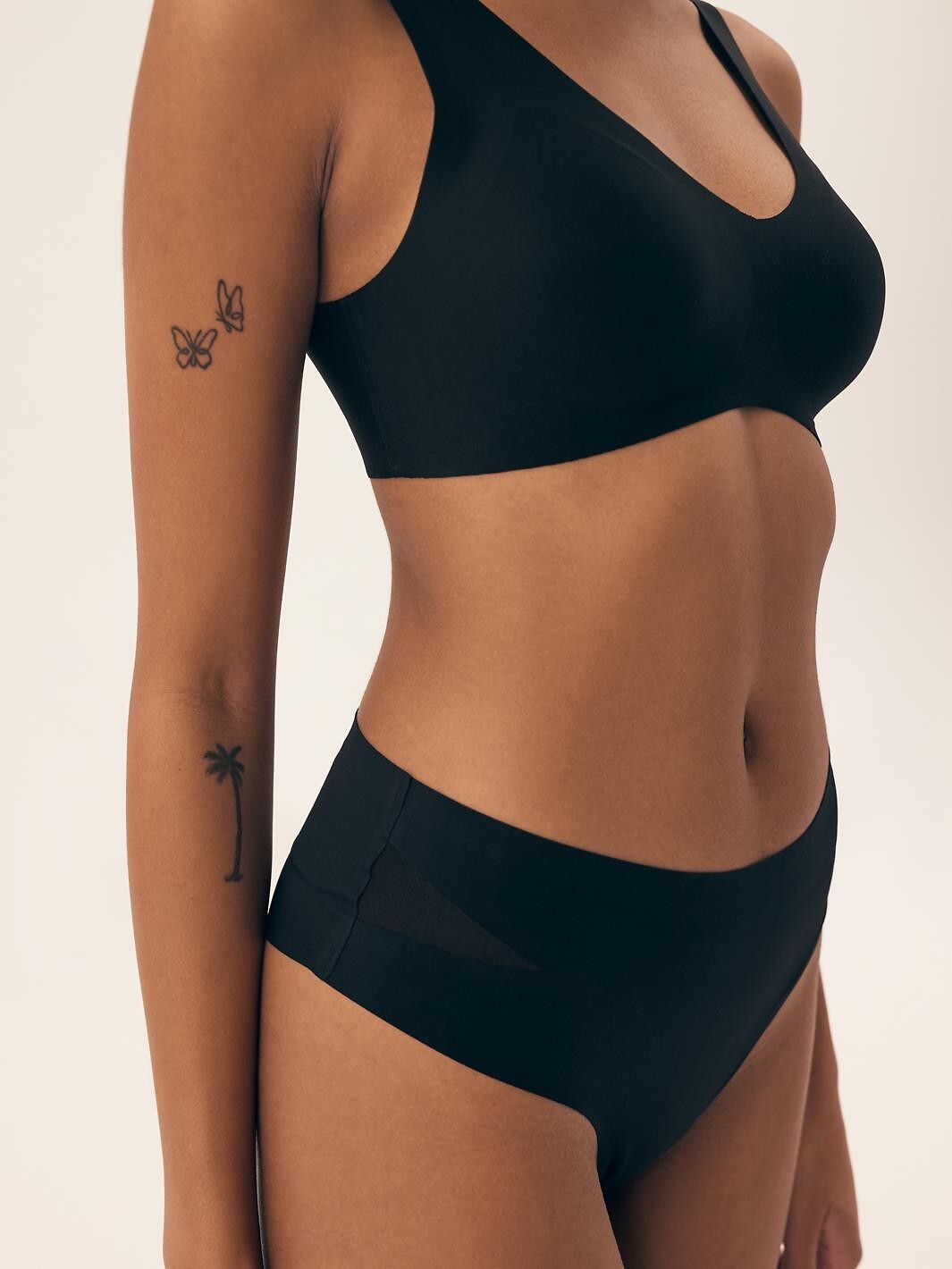 FIGI HENDERSON 43672 FINAU K001 /L