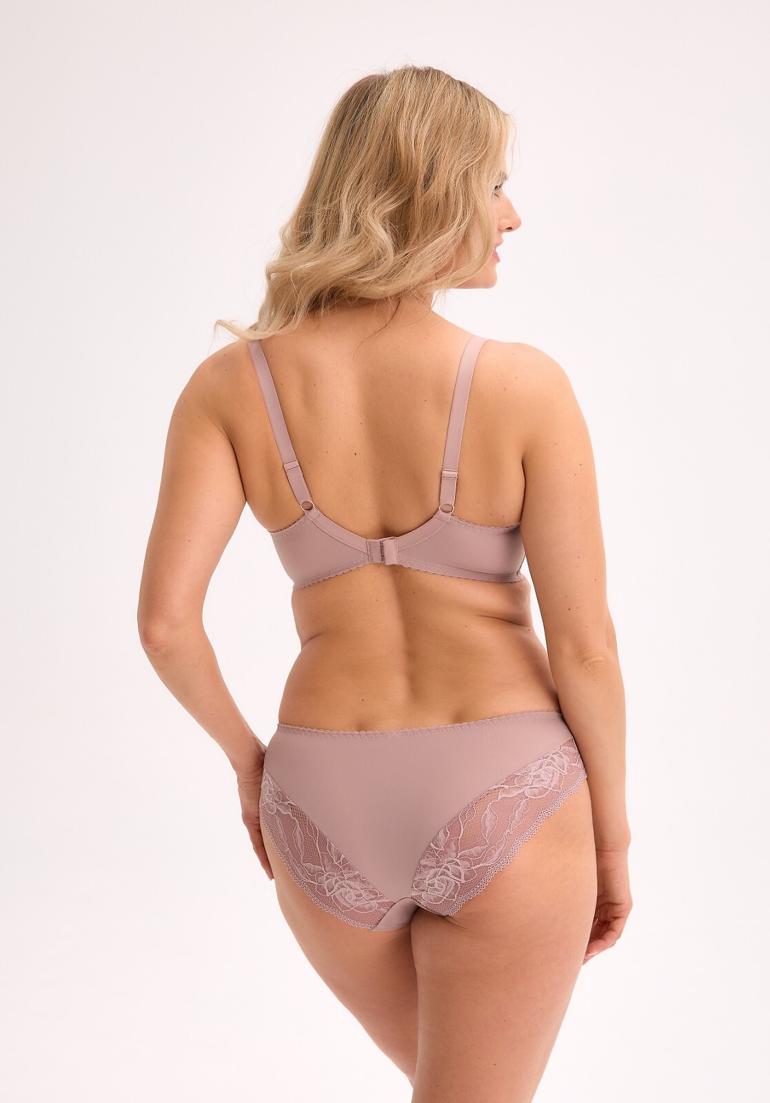 FIGI GAIA 931P VERONIKA MOKKA /L
