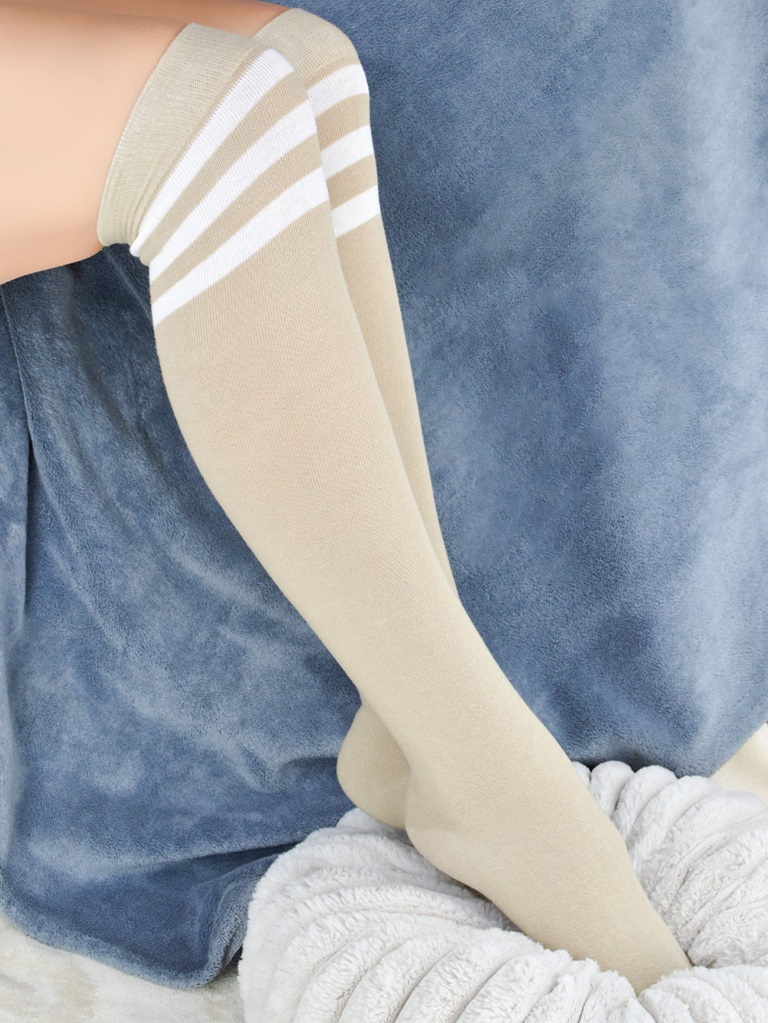 ZAKOLANÓWKI NOVITI SB147-W