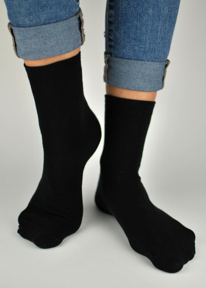 SKARPETY NOVITI SB005-U-02 DZIEC CZARNY 27-30